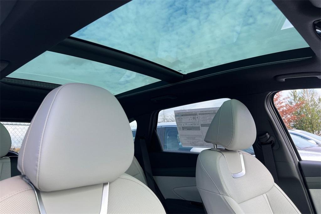 new 2026 Hyundai TUCSON Hybrid car, priced at $43,661