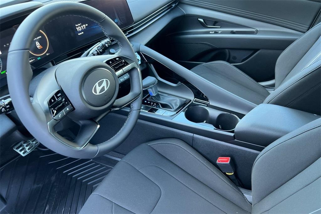 new 2025 Hyundai ELANTRA HEV car, priced at $25,995