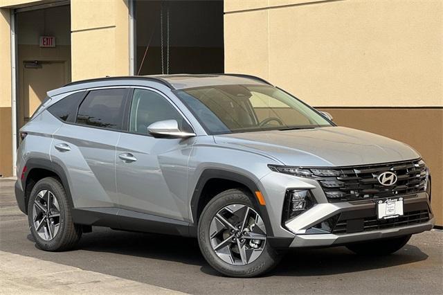 new 2025 Hyundai Tucson car, priced at $33,904