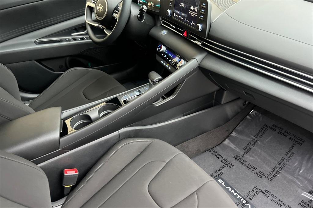new 2026 Hyundai ELANTRA HEV car, priced at $26,826