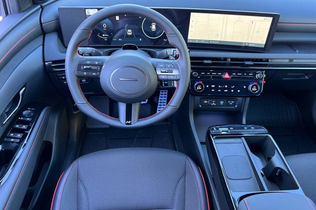 new 2025 Hyundai TUCSON Hybrid car, priced at $39,110