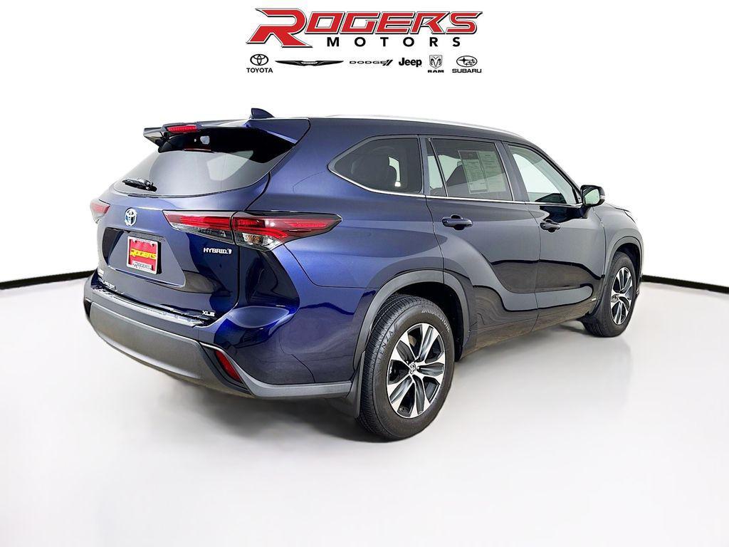 used 2024 Toyota Highlander Hybrid car, priced at $48,897