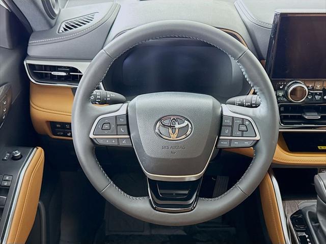 used 2024 Toyota Highlander Hybrid car, priced at $55,499
