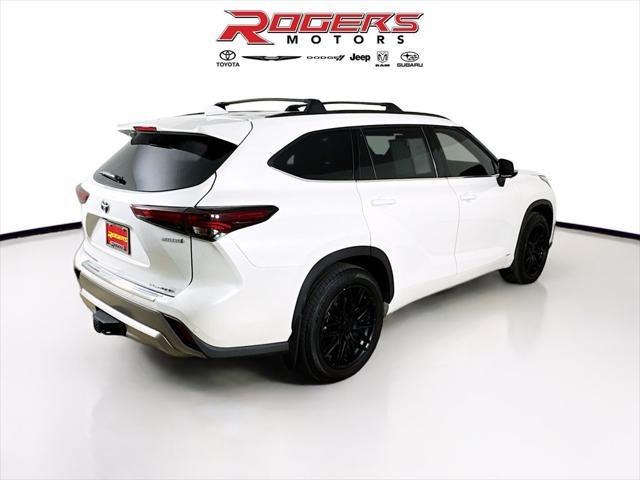 used 2024 Toyota Highlander Hybrid car, priced at $55,499