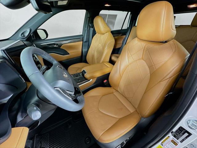 used 2024 Toyota Highlander Hybrid car, priced at $55,499