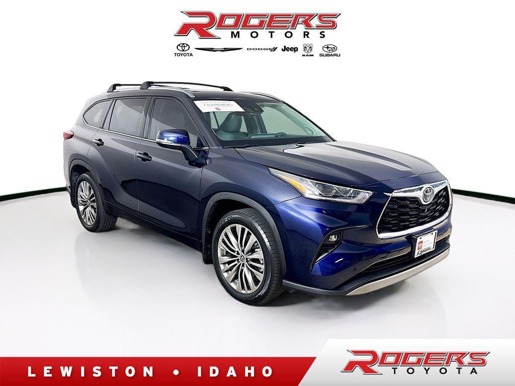 used 2020 Toyota Highlander car, priced at $38,468