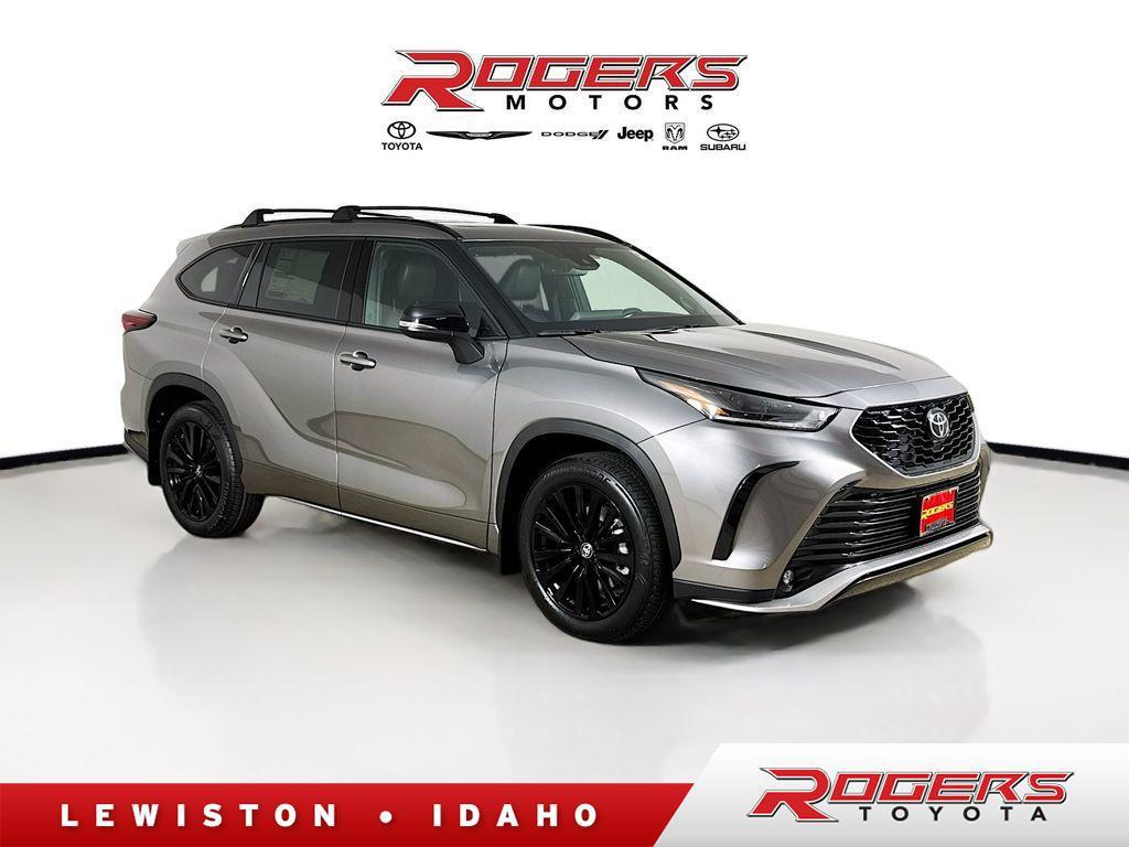 new 2026 Toyota Highlander car, priced at $50,627