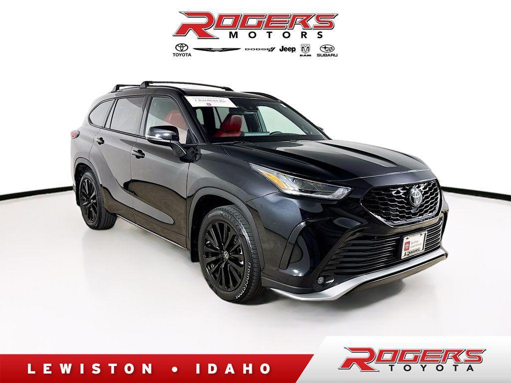 used 2023 Toyota Highlander car, priced at $43,987