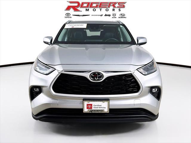 used 2024 Toyota Highlander car, priced at $47,999