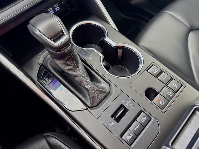 used 2024 Toyota Highlander car, priced at $47,999