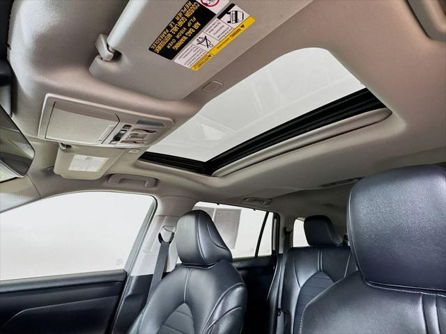 used 2024 Toyota Highlander car, priced at $47,999