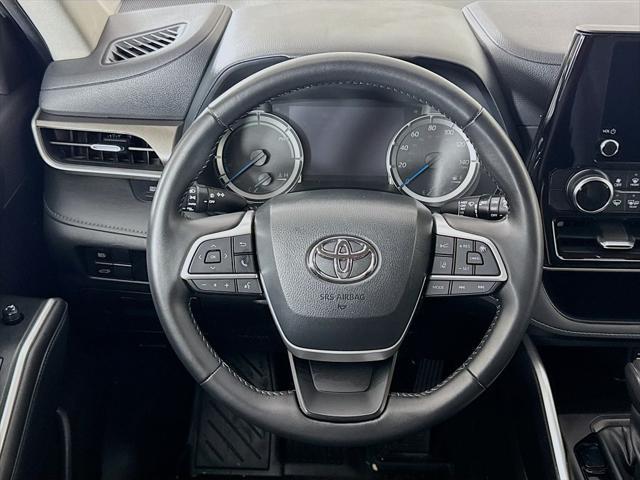 used 2023 Toyota Highlander Hybrid car, priced at $40,000