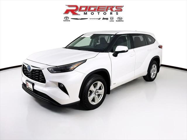 used 2023 Toyota Highlander Hybrid car, priced at $40,000