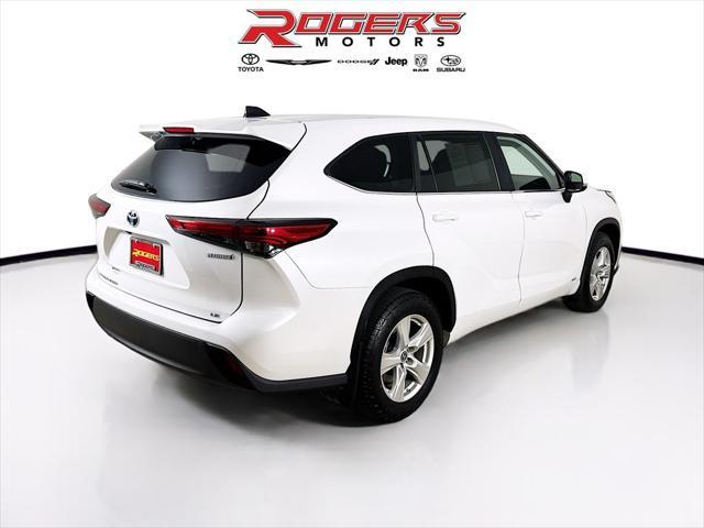 used 2023 Toyota Highlander Hybrid car, priced at $40,000