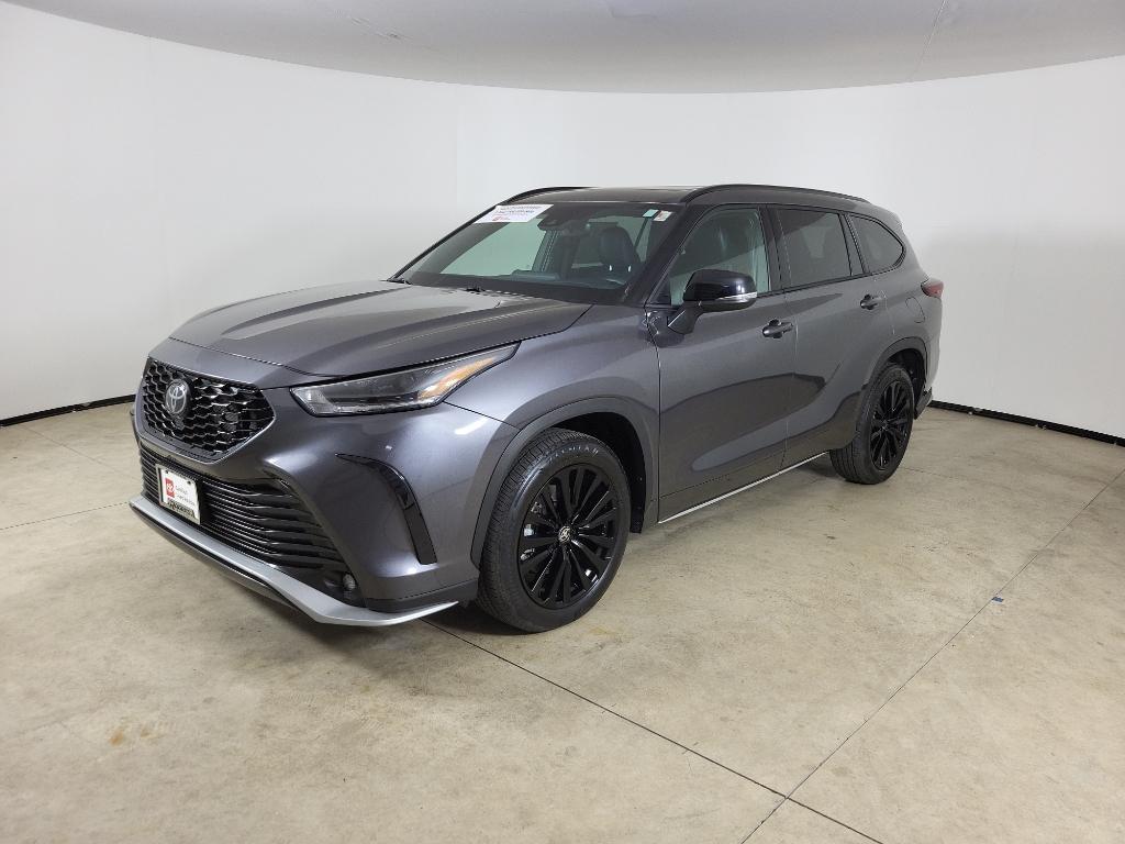 used 2024 Toyota Highlander car, priced at $47,447