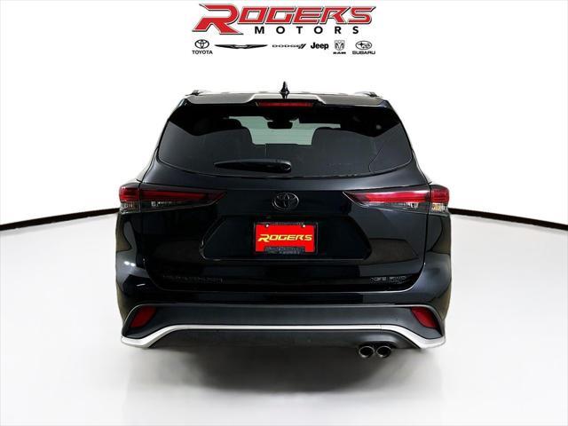 used 2024 Toyota Highlander car, priced at $48,999