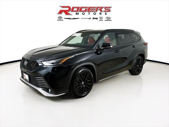 used 2024 Toyota Highlander car, priced at $48,999