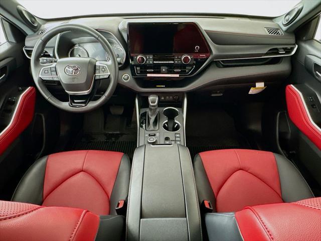 used 2024 Toyota Highlander car, priced at $48,999