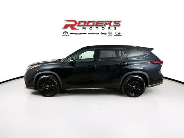 used 2024 Toyota Highlander car, priced at $48,999