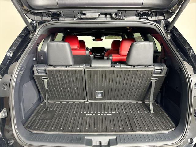 used 2024 Toyota Highlander car, priced at $48,999