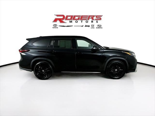 used 2024 Toyota Highlander car, priced at $48,999