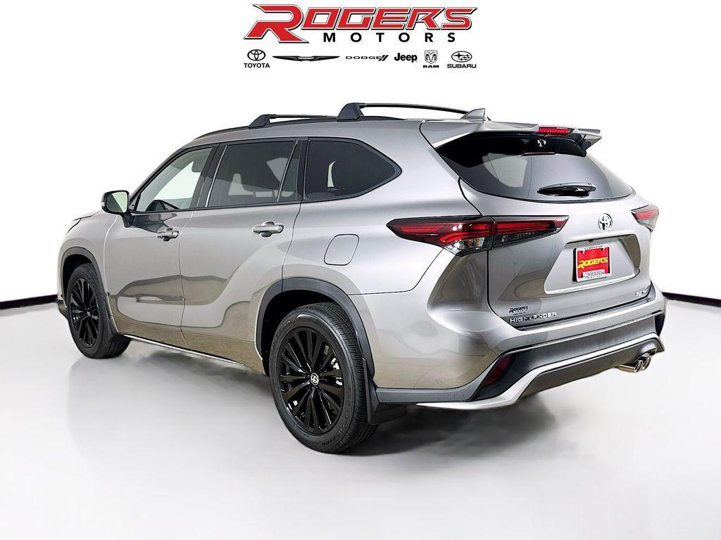new 2026 Toyota Highlander car, priced at $51,191