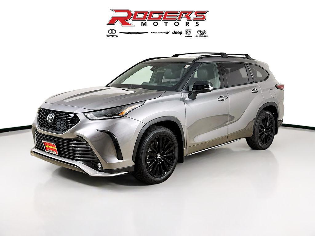 new 2026 Toyota Highlander car, priced at $51,191