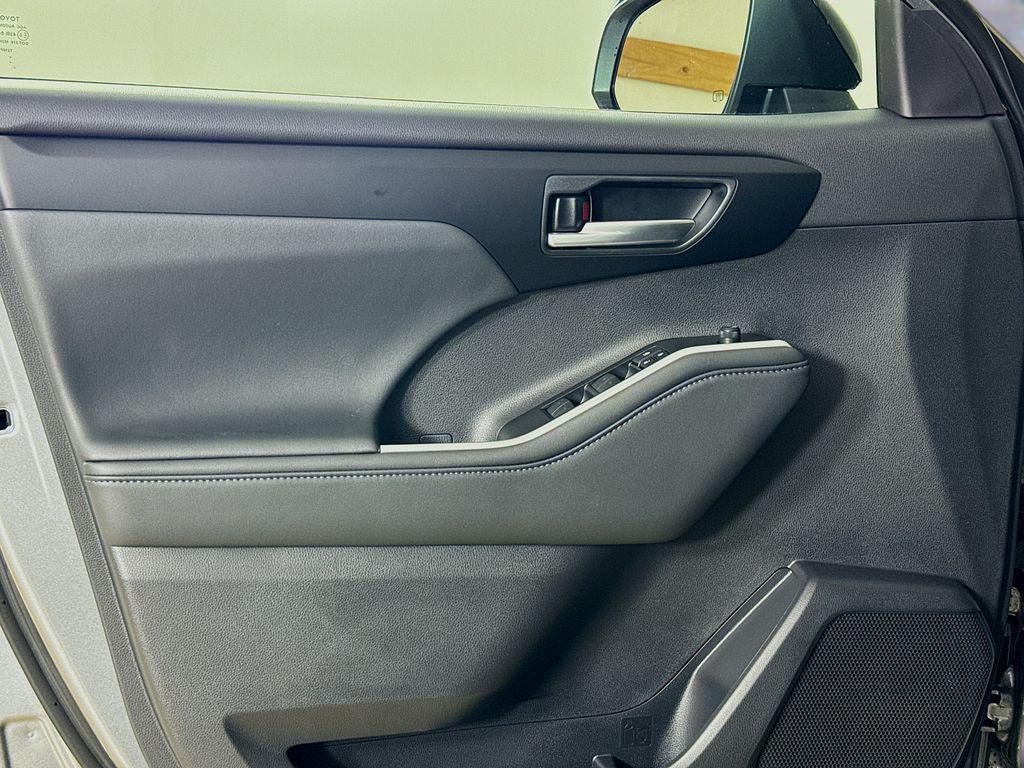 new 2026 Toyota Highlander car, priced at $51,191