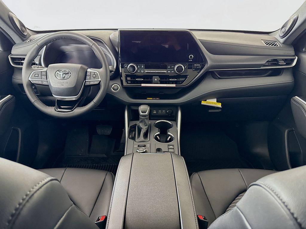 new 2026 Toyota Highlander car, priced at $51,191