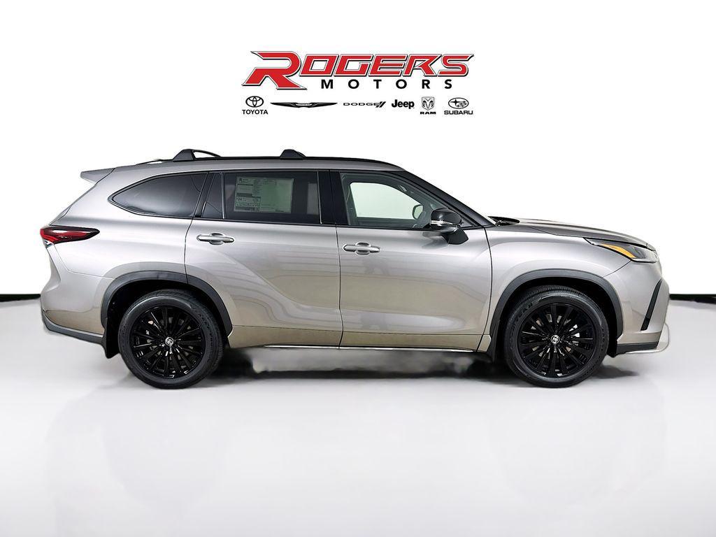 new 2026 Toyota Highlander car, priced at $51,191