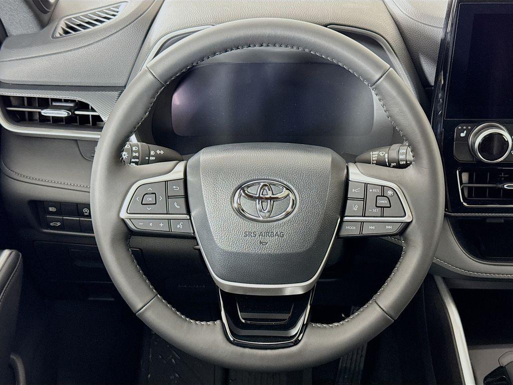 new 2026 Toyota Highlander car, priced at $51,191
