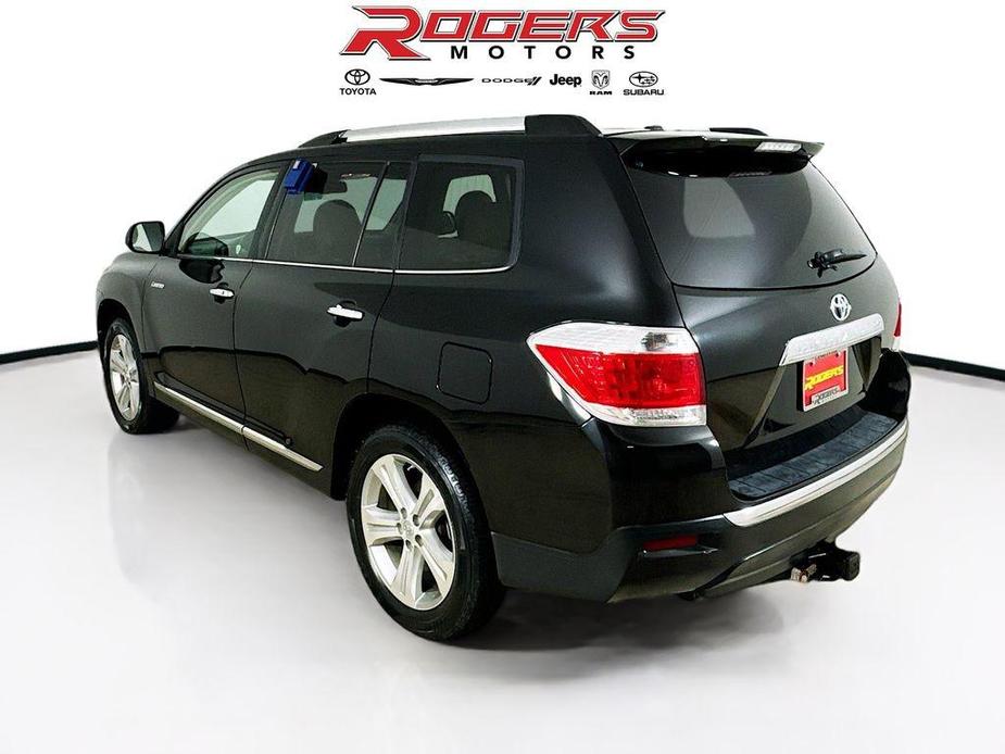 used 2013 Toyota Highlander car, priced at $15,499