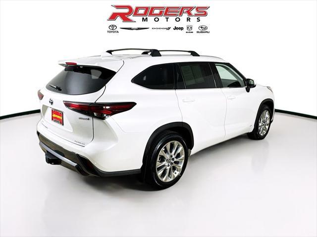 used 2024 Toyota Highlander Hybrid car, priced at $51,499