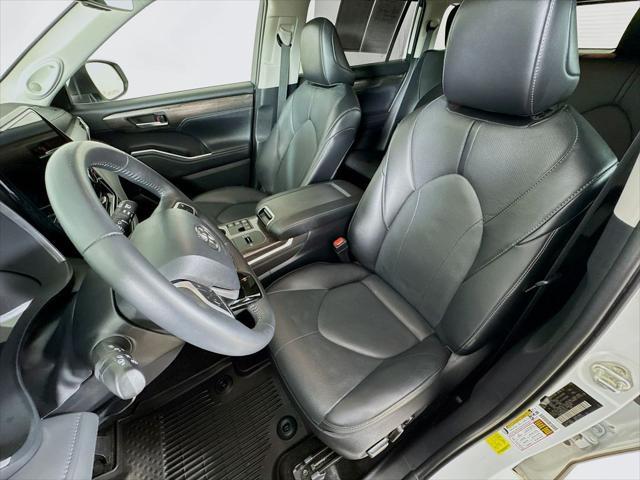 used 2024 Toyota Highlander Hybrid car, priced at $51,499