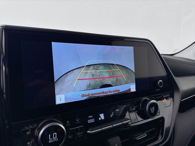 used 2024 Toyota Highlander Hybrid car, priced at $51,499