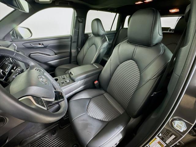 used 2024 Toyota Highlander car, priced at $47,499