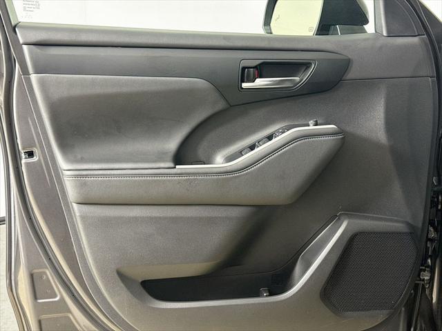 used 2024 Toyota Highlander car, priced at $47,499