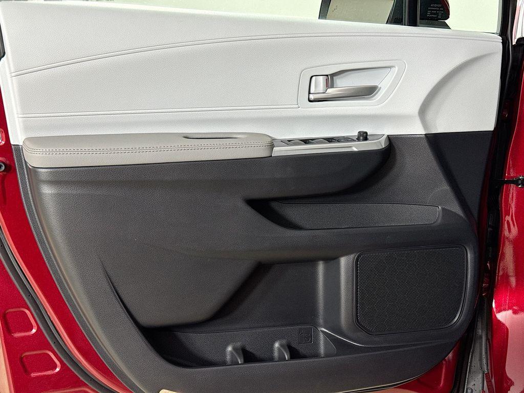 new 2025 Toyota Sienna car, priced at $48,710
