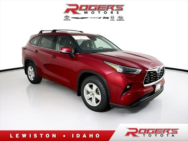 used 2022 Toyota Highlander Hybrid car, priced at $37,500