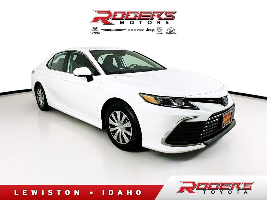 used 2022 Toyota Camry Hybrid car, priced at $28,999