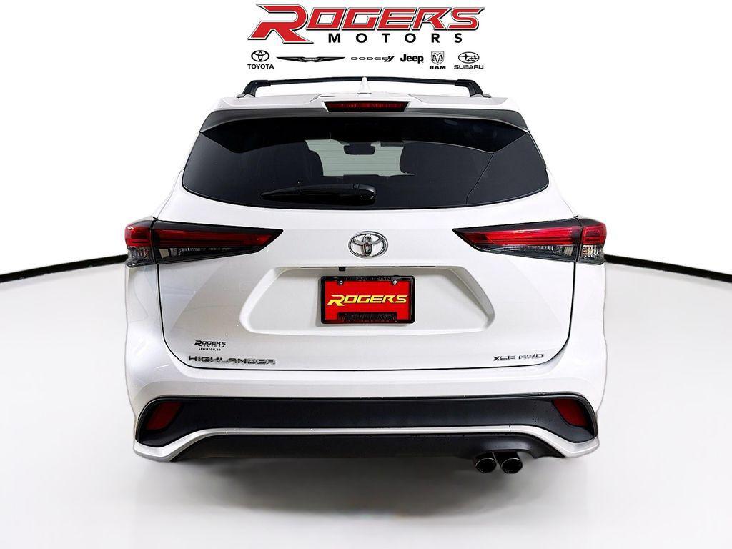 used 2023 Toyota Highlander car, priced at $43,368