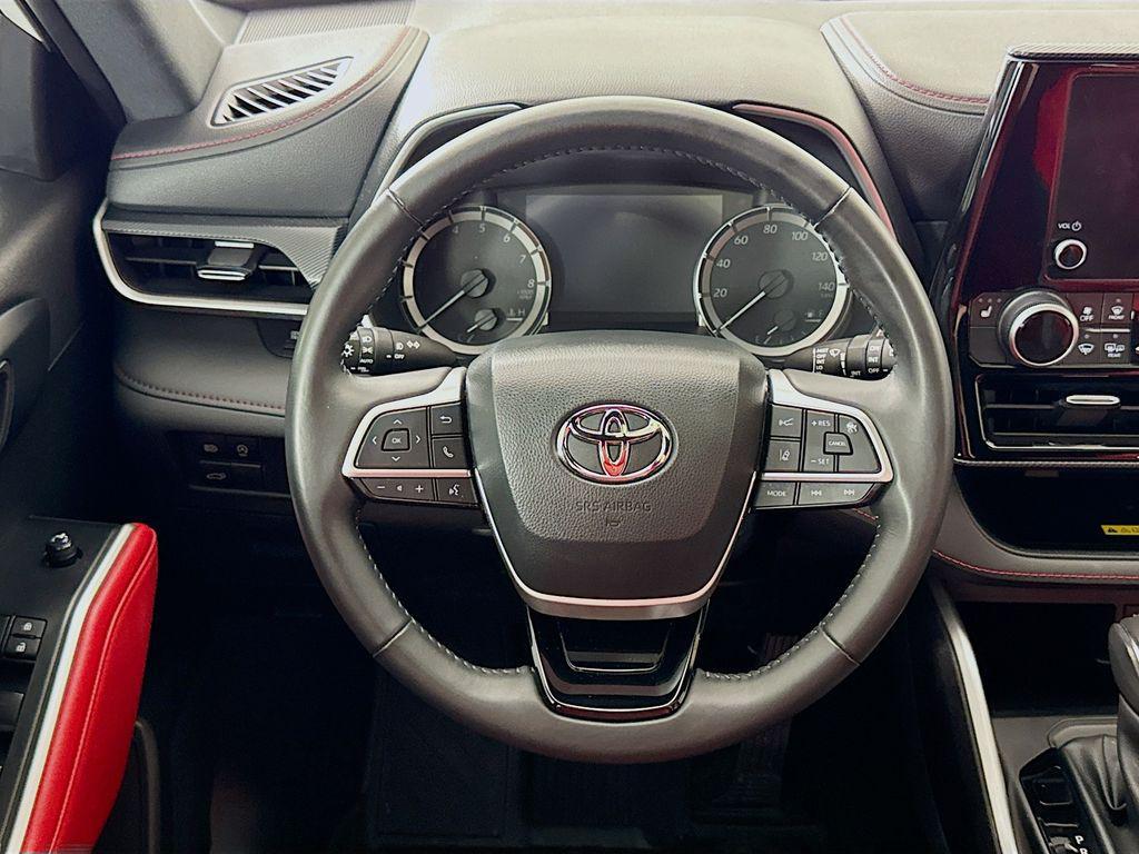 used 2023 Toyota Highlander car, priced at $43,368