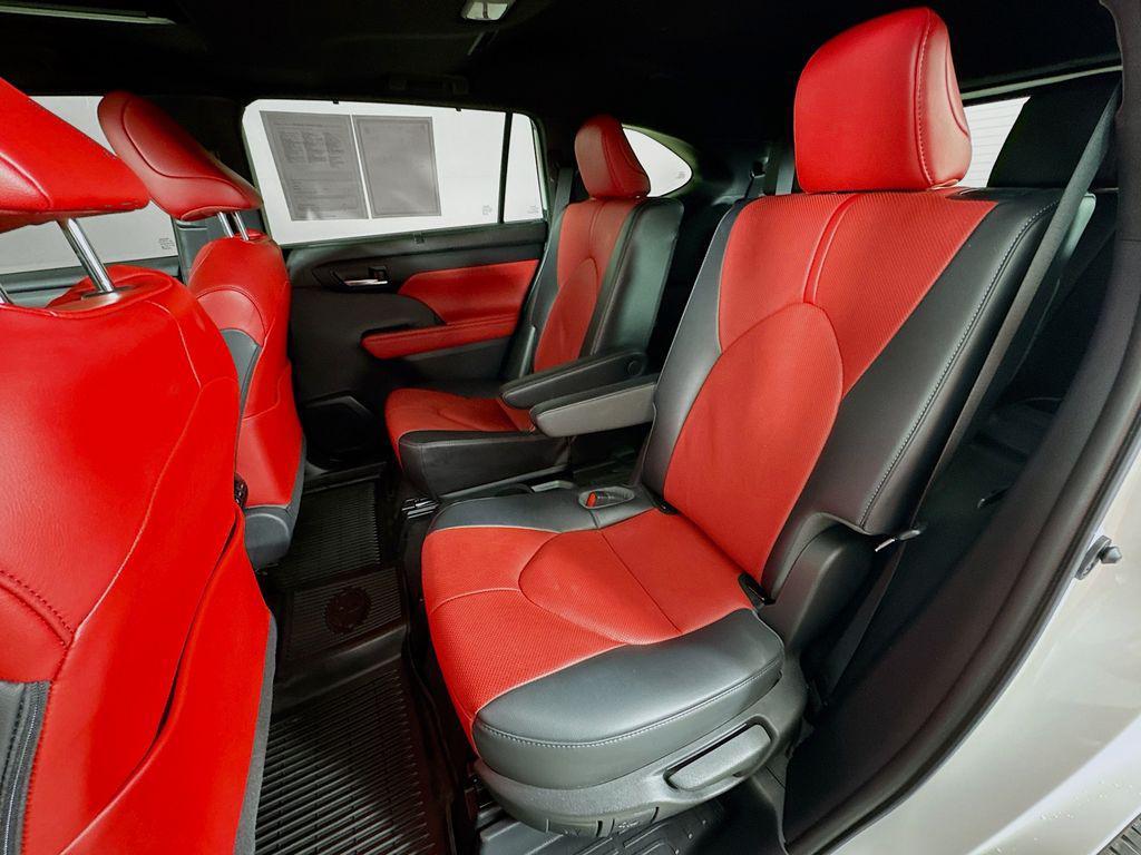 used 2023 Toyota Highlander car, priced at $43,368