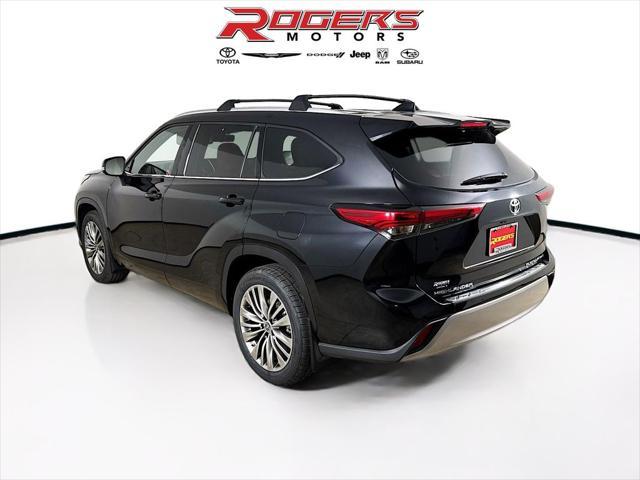 used 2021 Toyota Highlander car, priced at $43,000