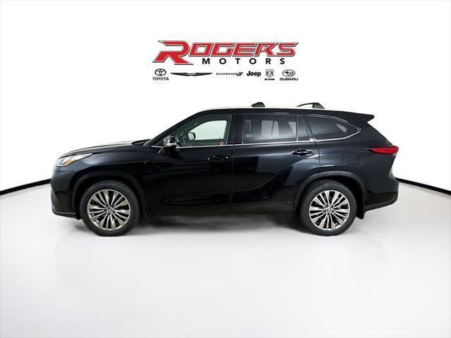 used 2021 Toyota Highlander car, priced at $43,000