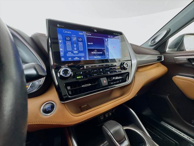 used 2021 Toyota Highlander car, priced at $43,000
