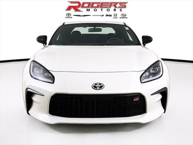 new 2025 Toyota GR86 car, priced at $40,914
