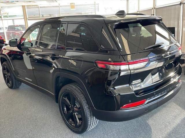 new 2025 Jeep Grand Cherokee car