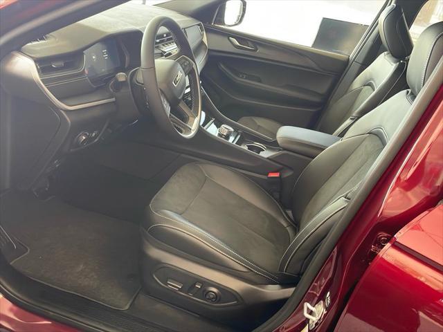 new 2025 Jeep Grand Cherokee car