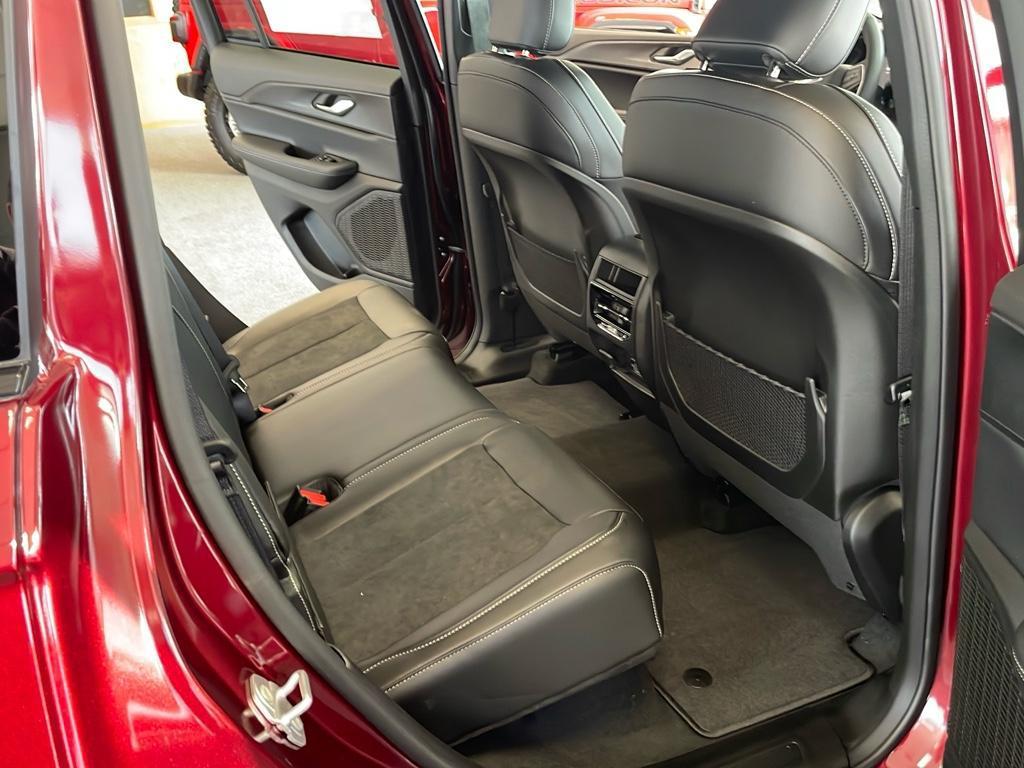 new 2025 Jeep Grand Cherokee car, priced at $49,170